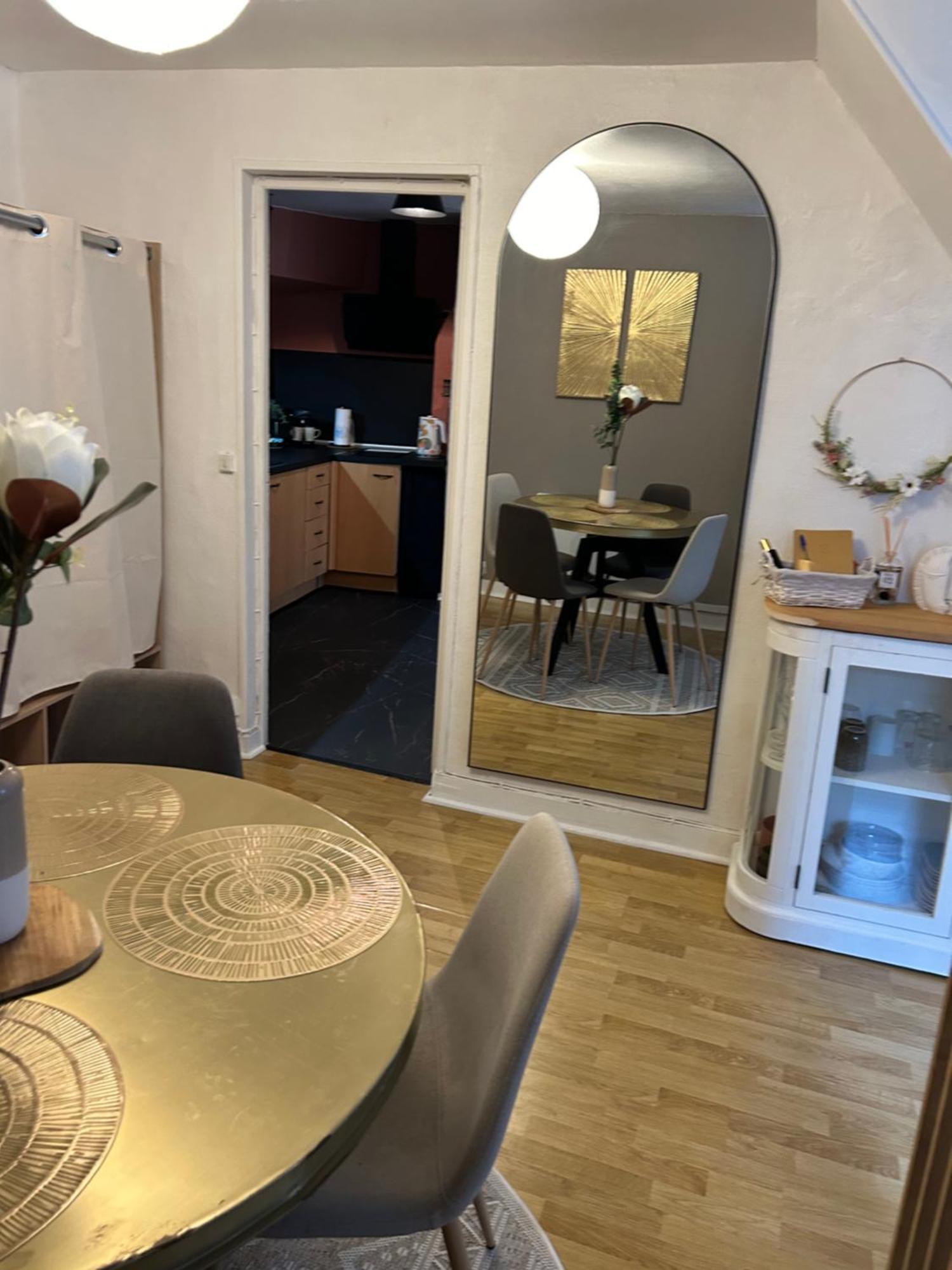 Appartement F2 Pour 4 Personnes Emplacement Ideal 2 Min A Pied De La Et Des Boutiques *